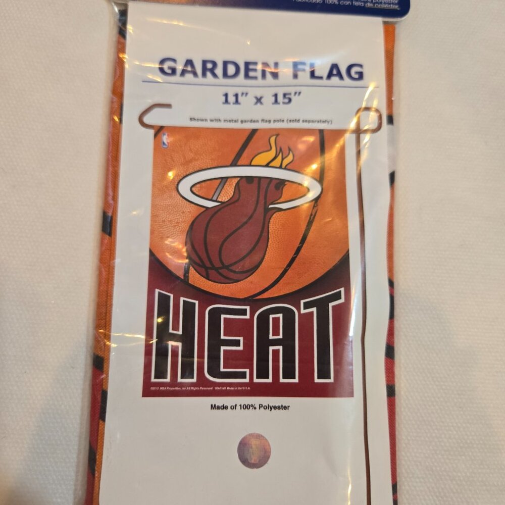 Wincraft Garden Flag NBA Miami Heat Indoor Outdoor 11" x 15" Sports Home Banner